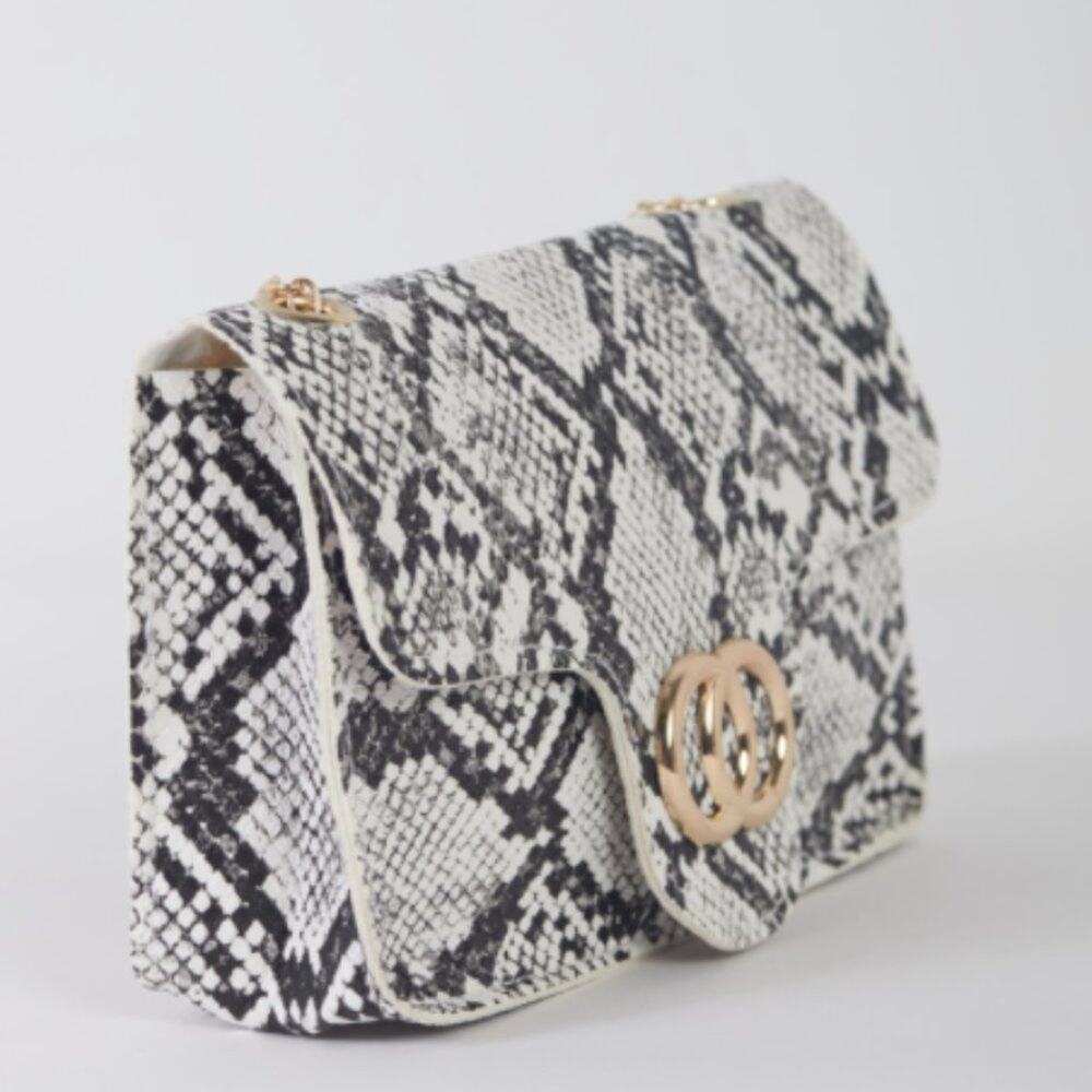 White Faux Snake Leather Metal Rings Gold Chain Crossbody Bag - Picture 6 of 16